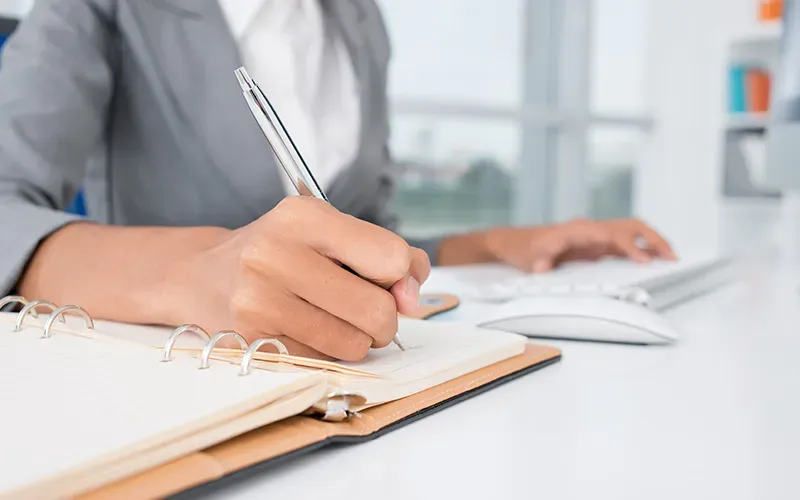 Services-de-traduction-à-Orangewebp